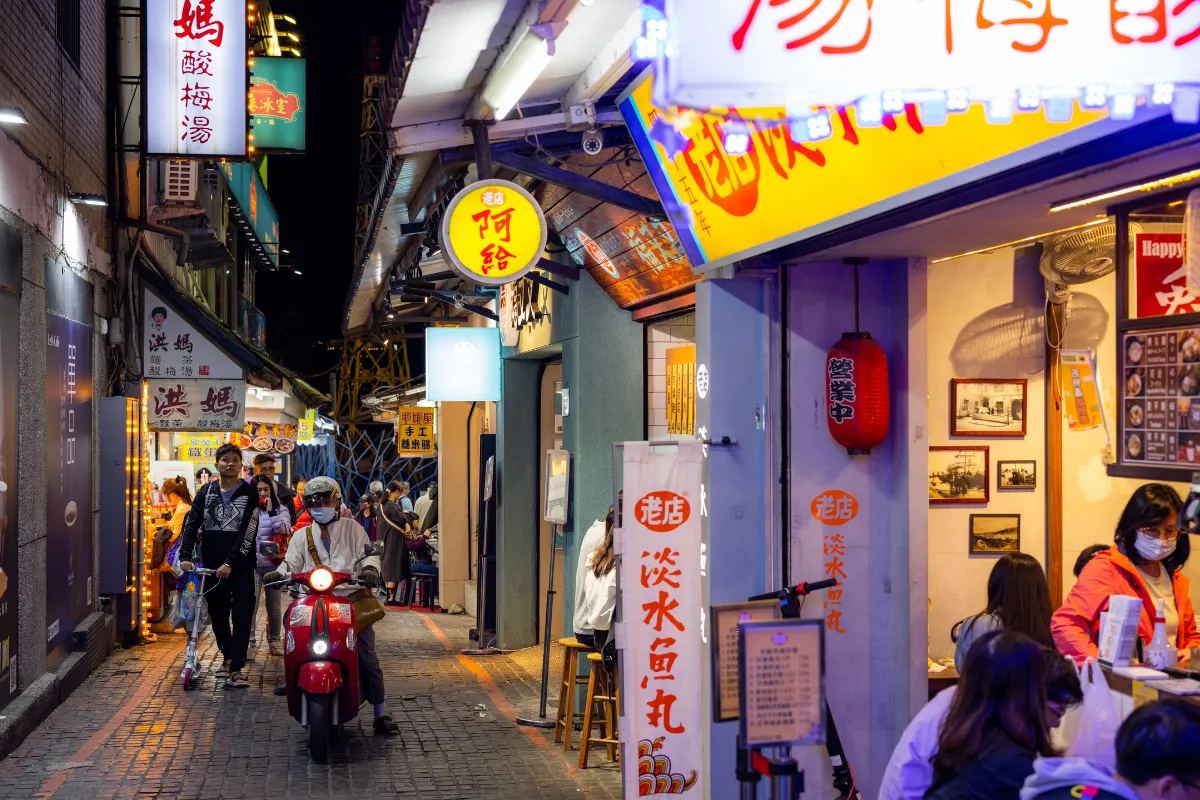 Phố Old Street (phố Cổ) là một trong những điểm đến nổi tiếng và phổ biến nhất ở Tamsui