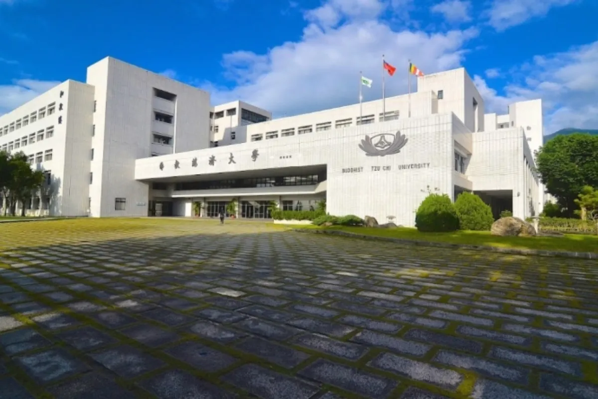 Giới thiệu Đại học Kỹ thuật Từ Tế_1