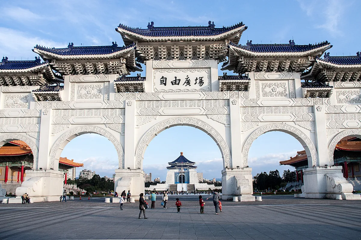 Tại sao chọn hệ 1 + 2 tại Đài Bắc