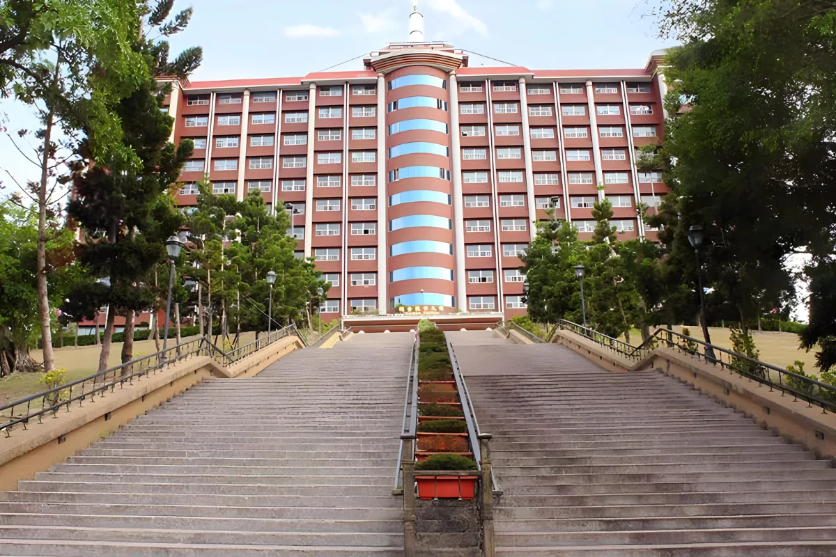 Tất tần tật về chương trình hệ 1+4 tại Đại học Nghĩa Thủ