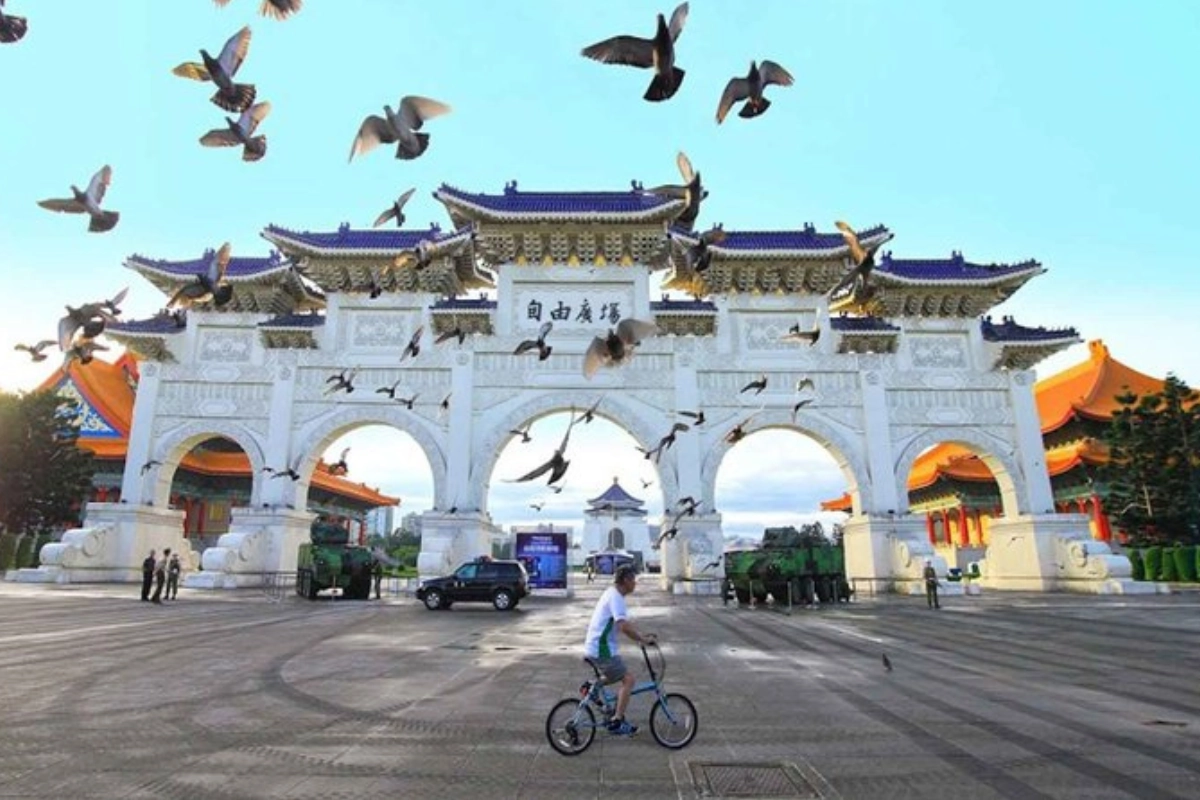 việc đối mặt với các điều kiện thủ tục cụ thể là không thể tránh khỏi ở mỗi cấp bậc học