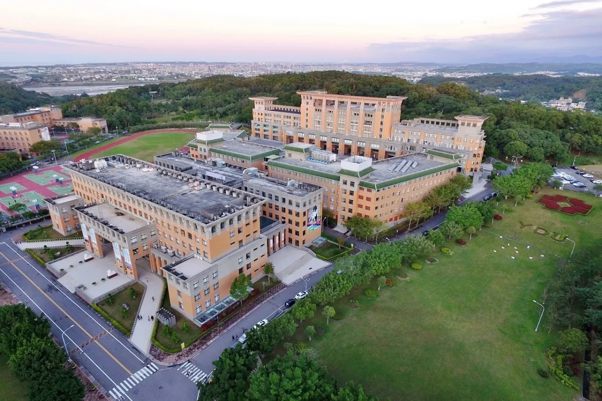 Giới thiệu Đại học KHKT Dục Đạt_4