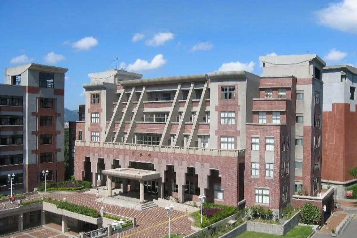 Đại Học KHCN Hồng Quốc Đức Lâm cung cấp một loạt các chương trình đào tạo đa dạng và phong phú