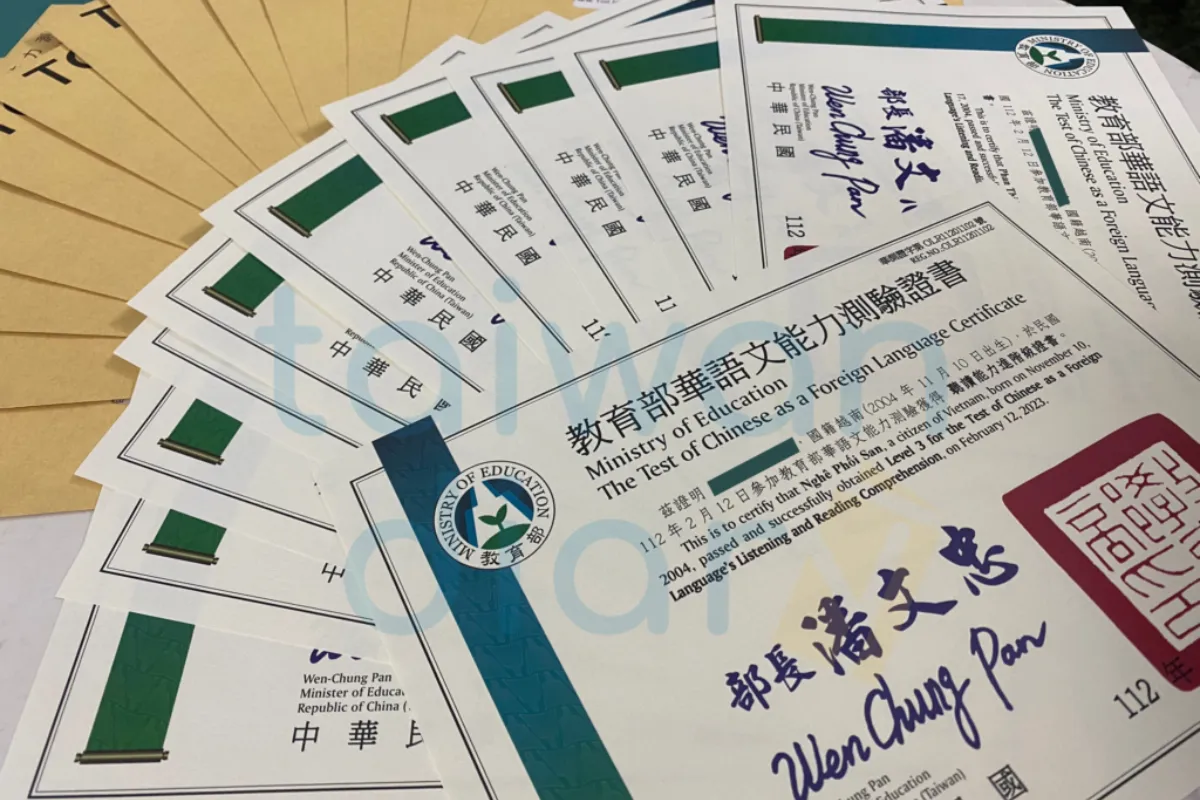 Bằng tiếng trung HSK Chìa khóa mở cửa tương lai