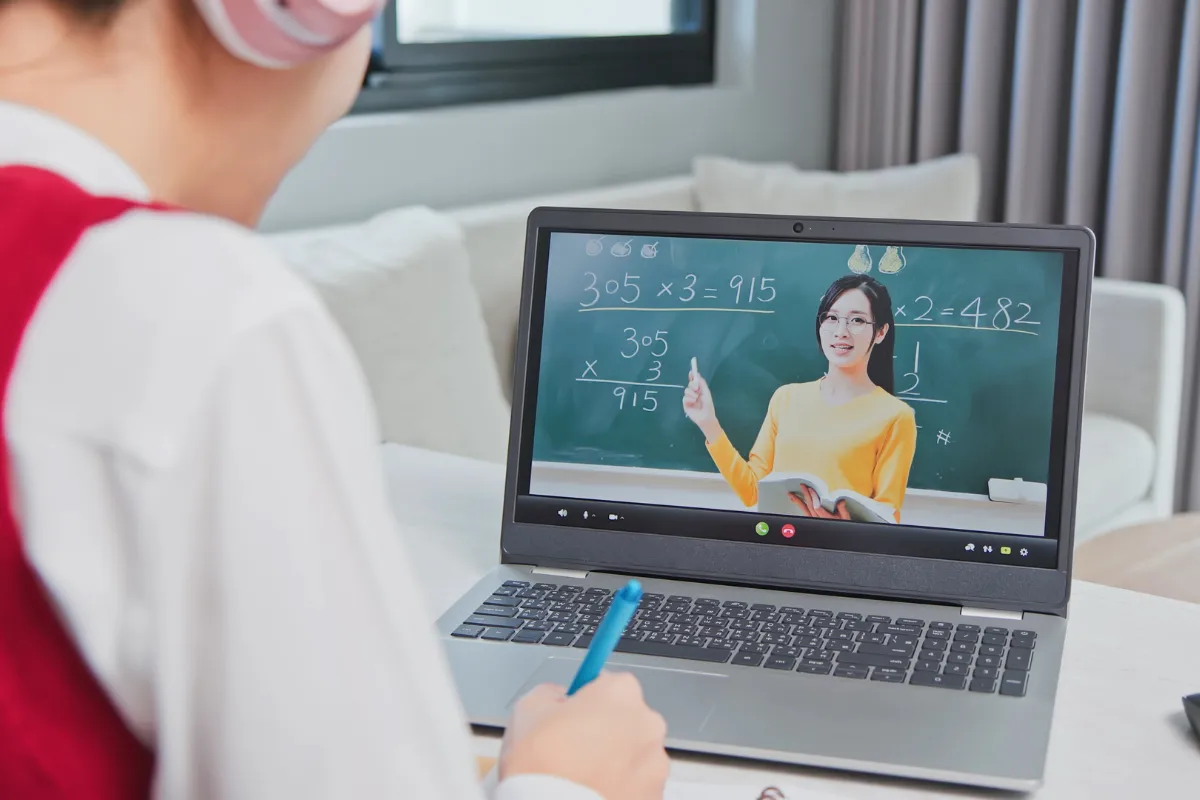 Cách học tiếng Trung qua kênh truyền hình, truyền thanh hiệu quả