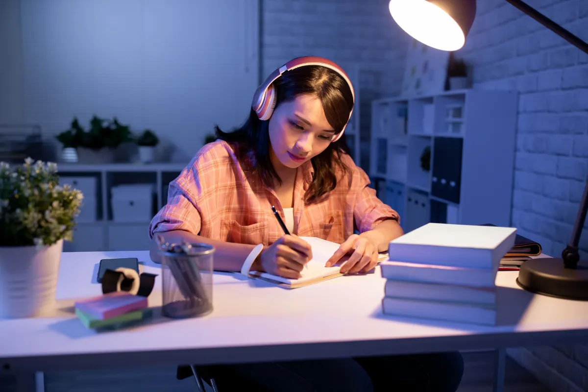 Luyện viết và ngữ pháp