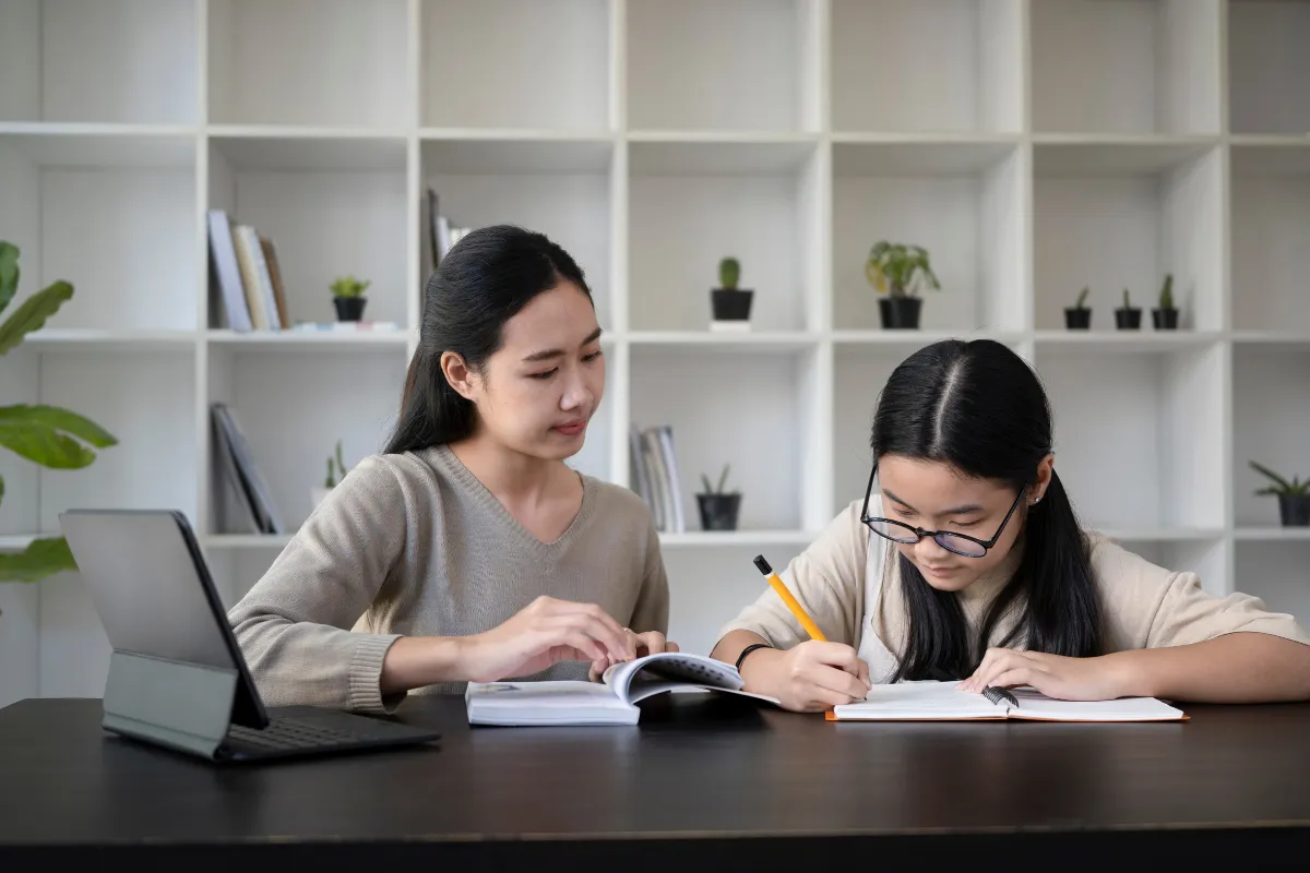 Góc khuất làm thêm tại Đài Loan: Sự thật về lương, giờ làm và môi trường làm việc
