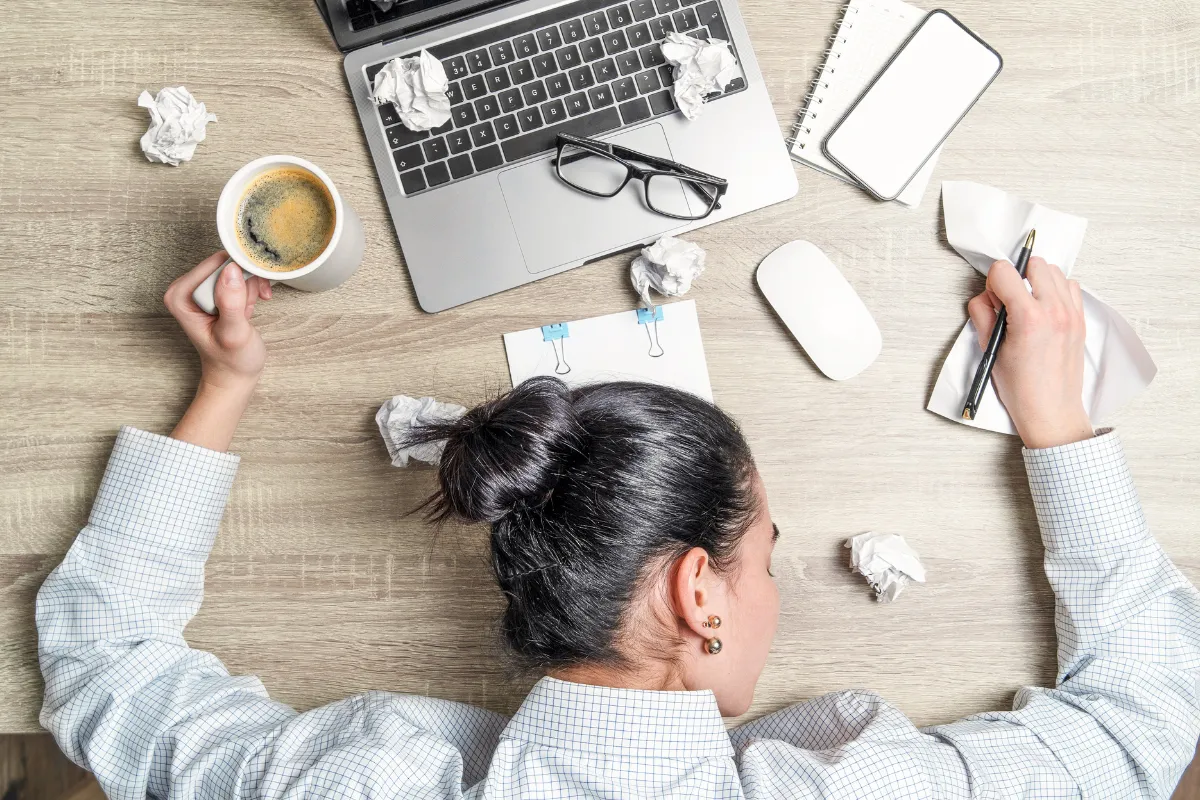 Góc khuất làm thêm tại Đài Loan: Sự thật về lương, giờ làm và môi trường làm việc
