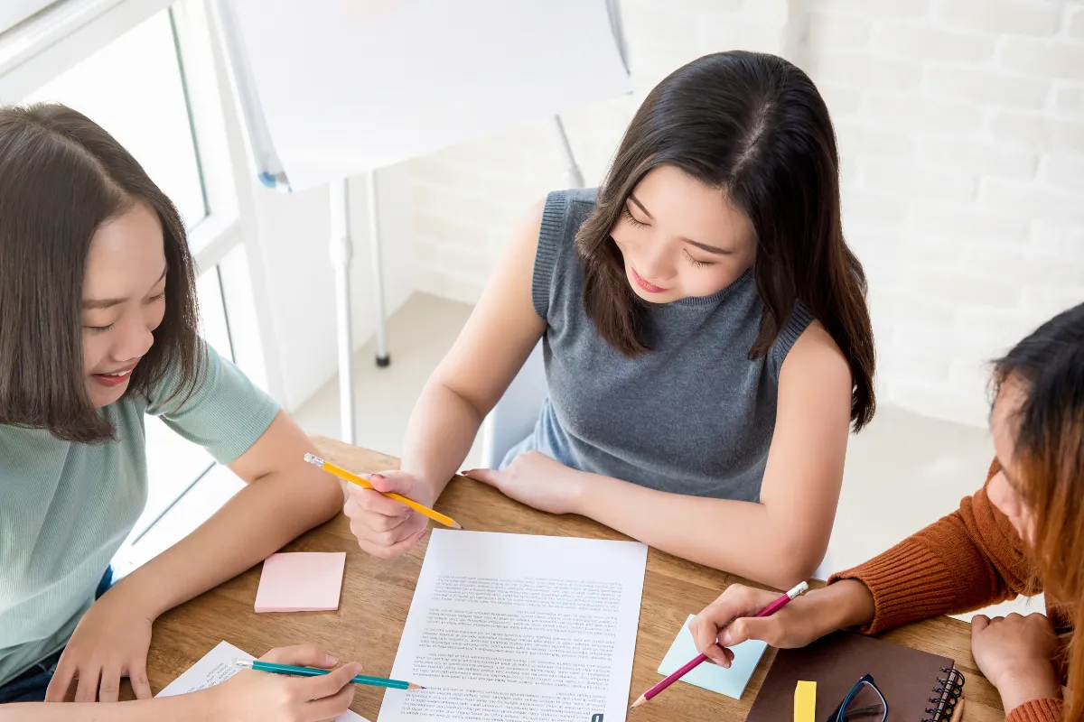 Chuẩn bị hồ sơ và đăng ký nhập học