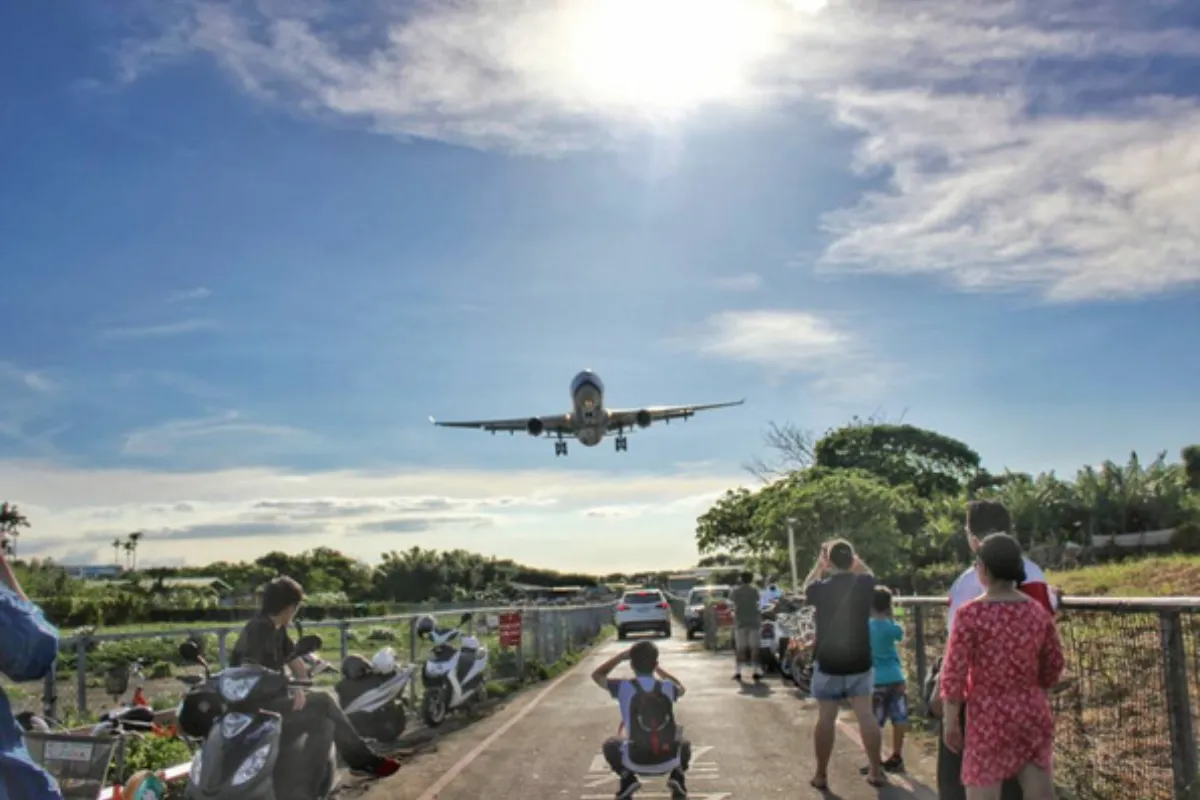 Tại sao Hẻm Máy Bay (飛機巷) lại thu hút nhiều du khách tới check-in?