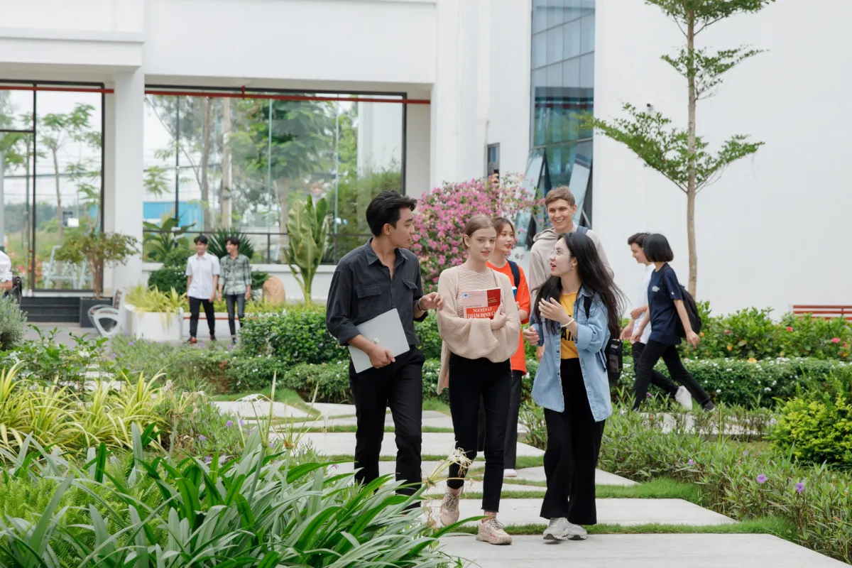 Các chi phí khác Đại học Minh Truyền kỳ xuân 2025
