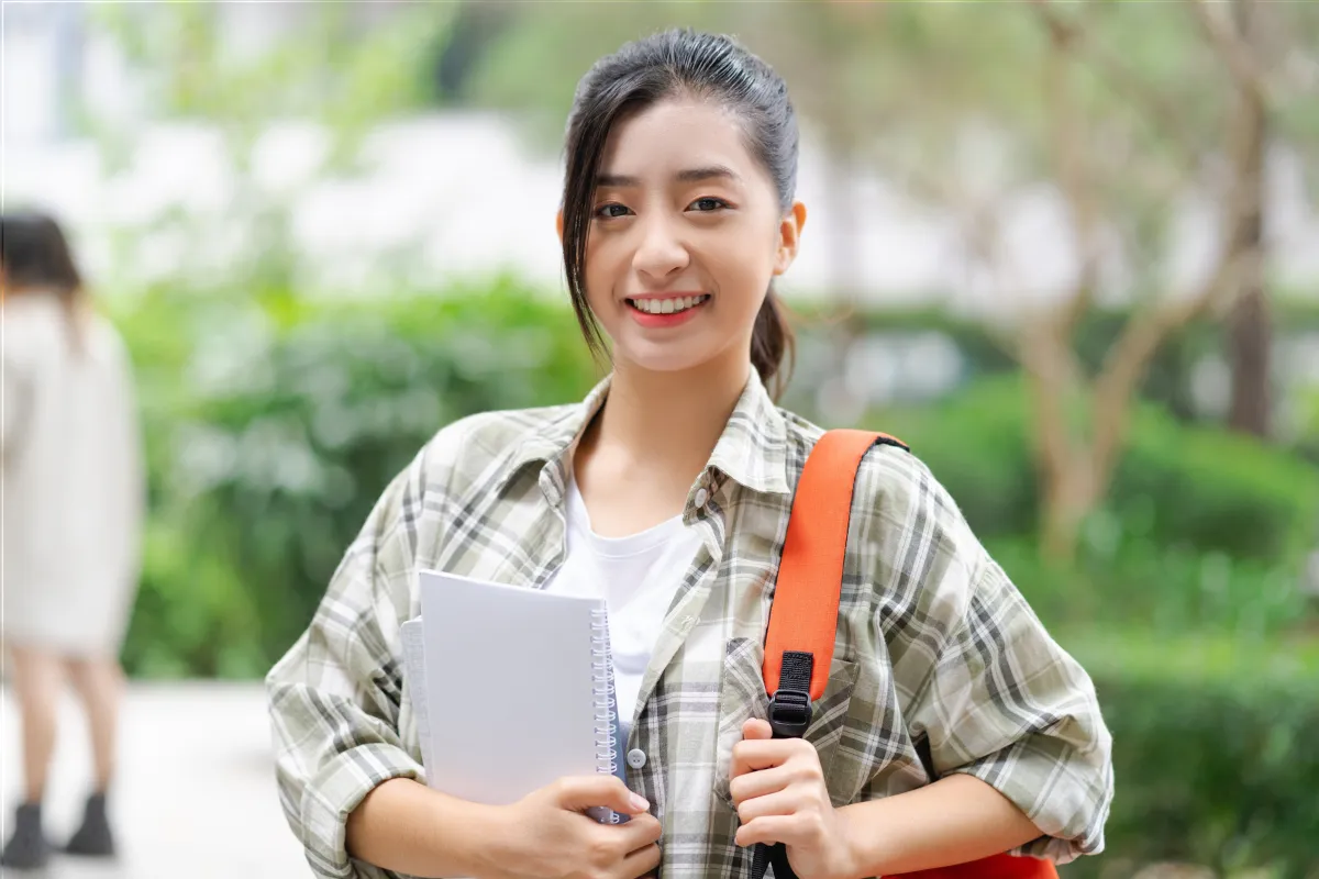 Điều kiện nhập học Hệ 1+4 Đại học Minh Truyền