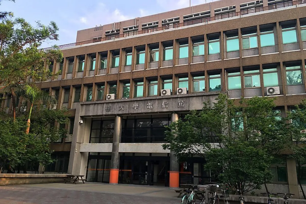 Giới thiệu Đại học Trung Nguyên