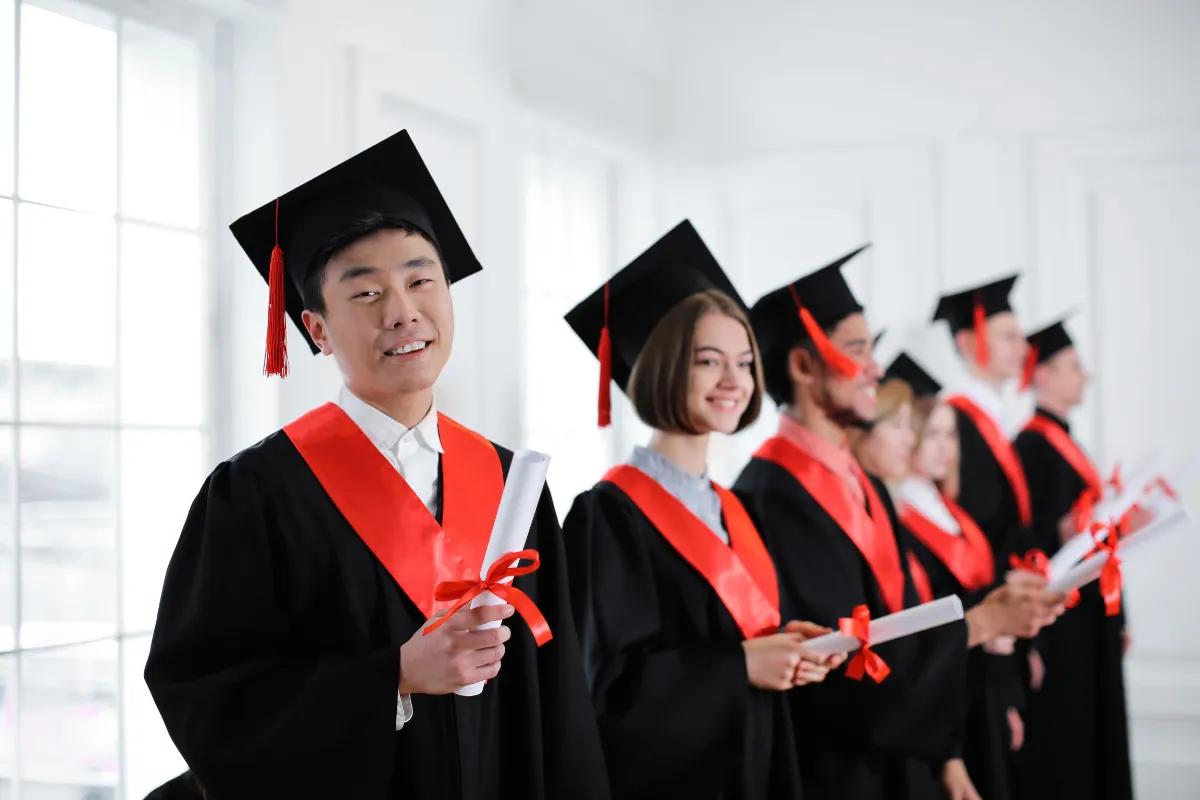 Học bổng Đại học Khoa học Kỹ thuật Vân Lâm kỳ xuân 2025