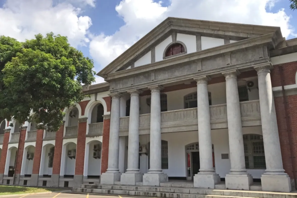 Tại sao nên chọn Đại học Thành công để du học?