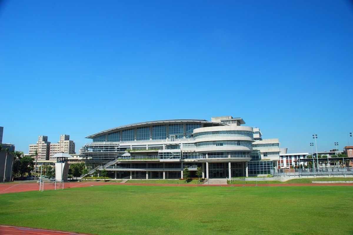 Trường Đại học Phùng Giáp