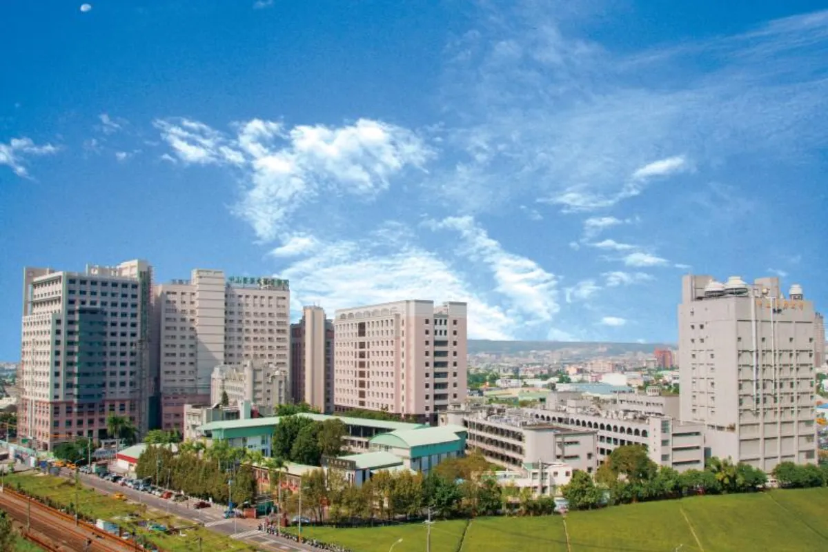 Đại học Chung Shan - Y khoa: Đào tạo bác sĩ đa khoa, phục vụ cộng đồng